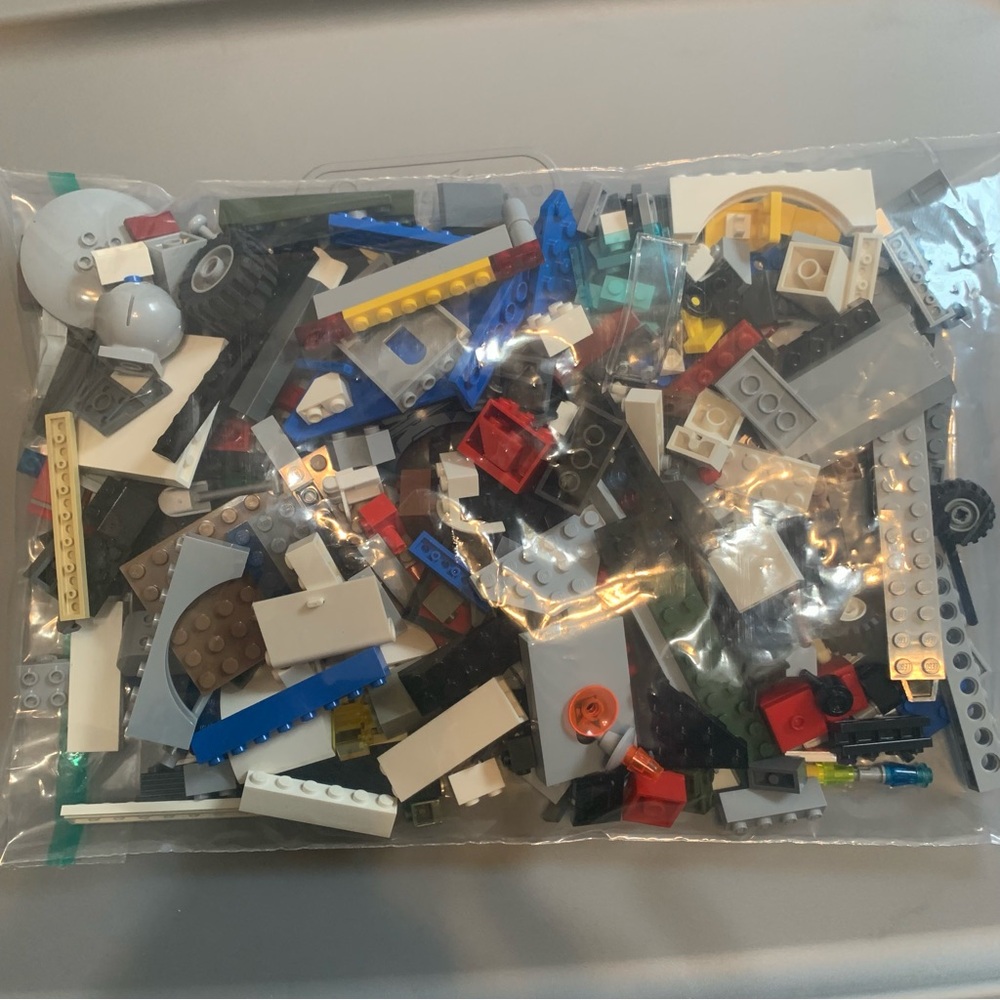 Legos 1lb assorted
(2371) - Picture 6 of 6